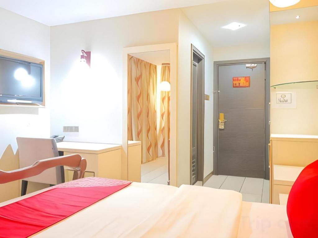 900 Inn Bintulu Exterior foto