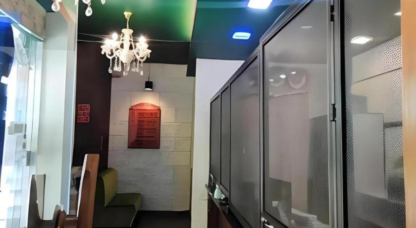 900 Inn Bintulu Exterior foto